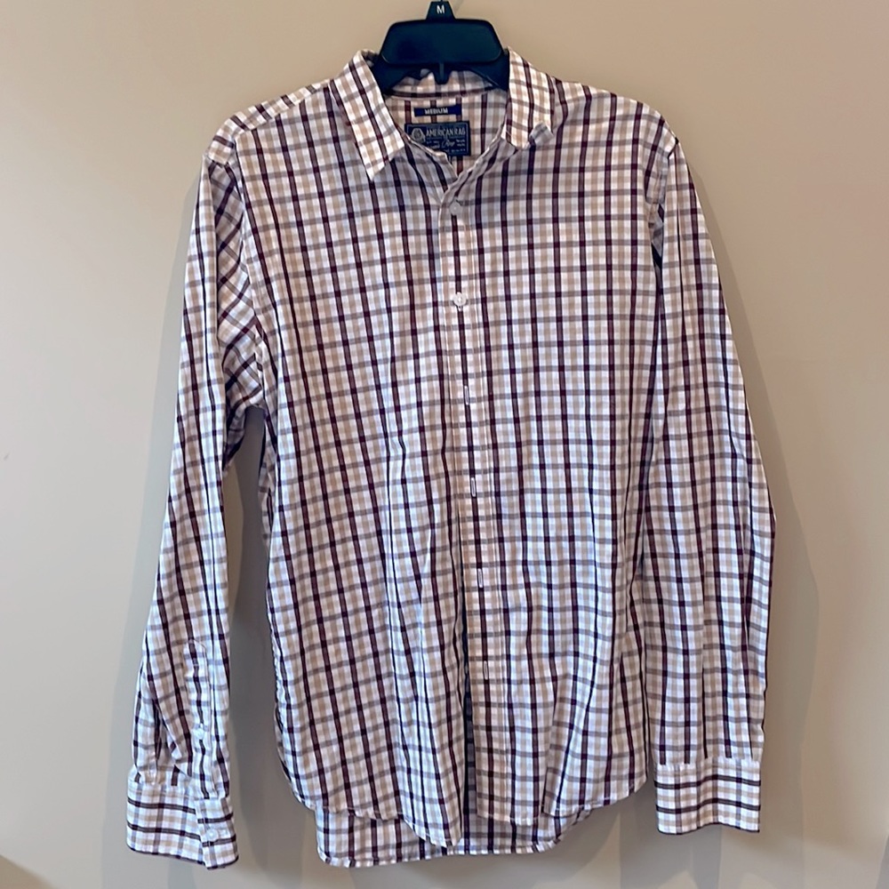 Men’s casual button down shirt.